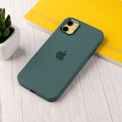 iPhone 11 Back Cover / Silicone Luxury Protective Case