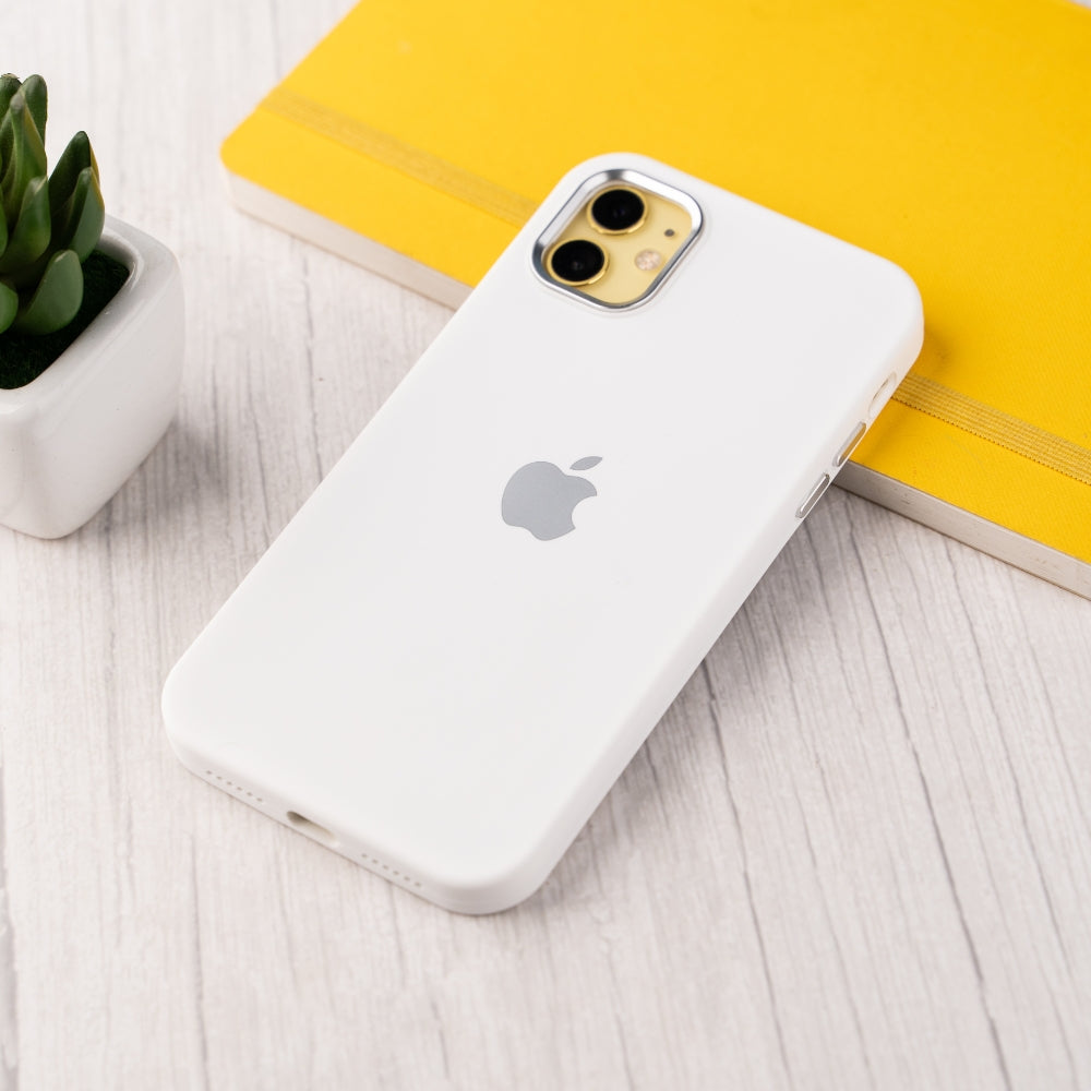 iPhone 11 Back Cover / Silicone Luxury Protective Case